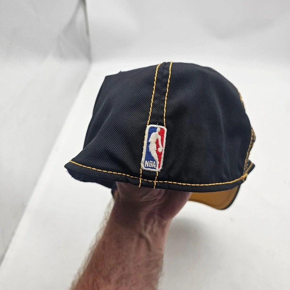 Los Angeles Lakers Hat Cap Fitted Mens XL Black Gold NBA Basketball Adidas